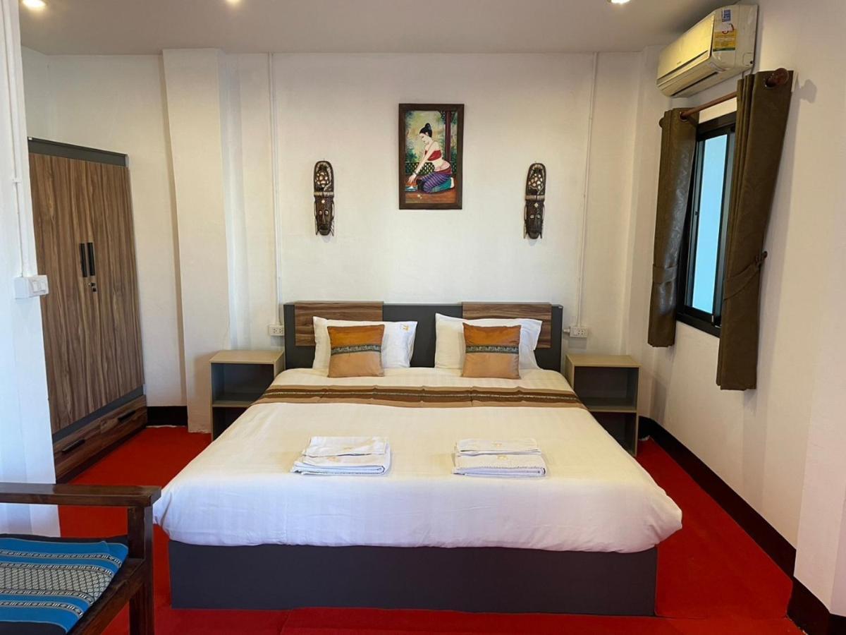 Pai Hotel *