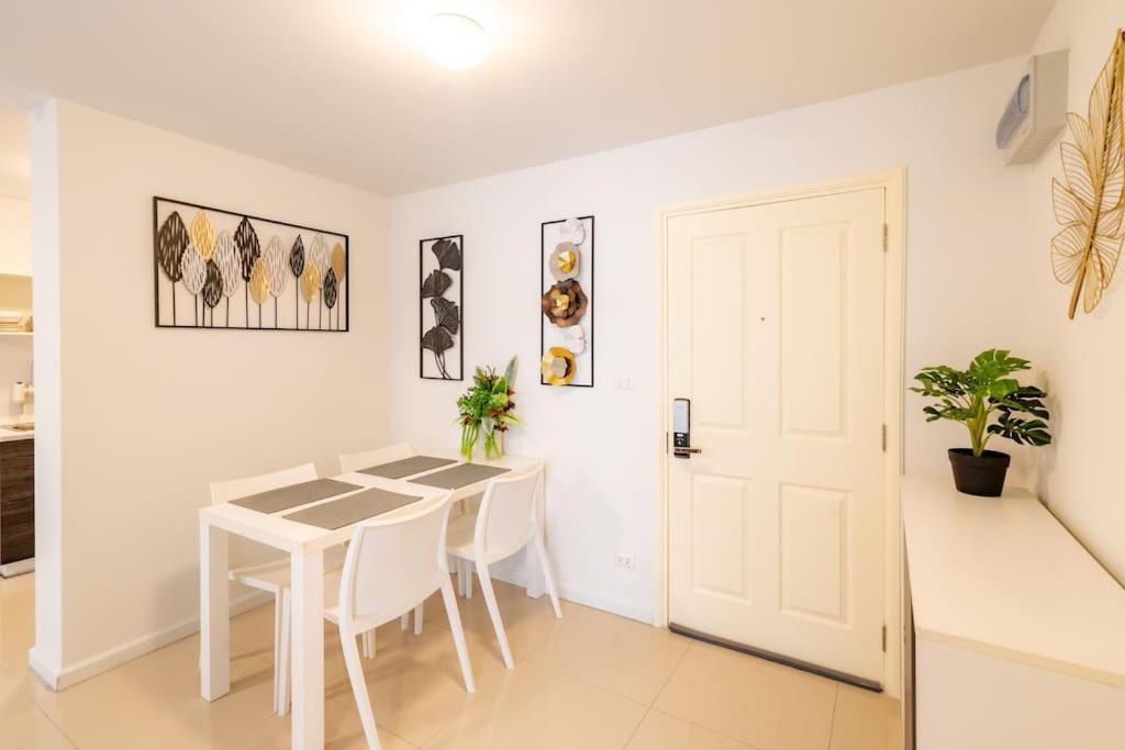Apartment Luxury 2 Bedroom Old *