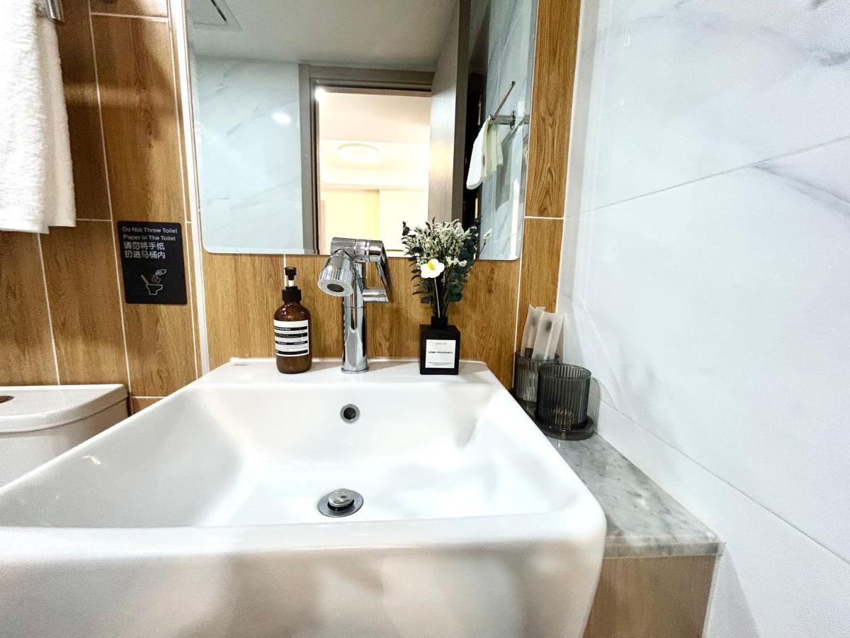 5 Minutes Walk To The Festival Super Large Luxury Swimming Pool Apartment Chiang Mai