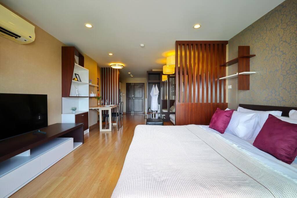 Luxury Living In Heart Of Nimman