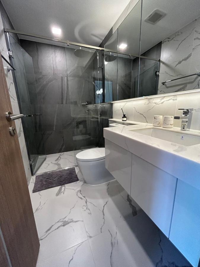 The Astra Sky River Apartment *