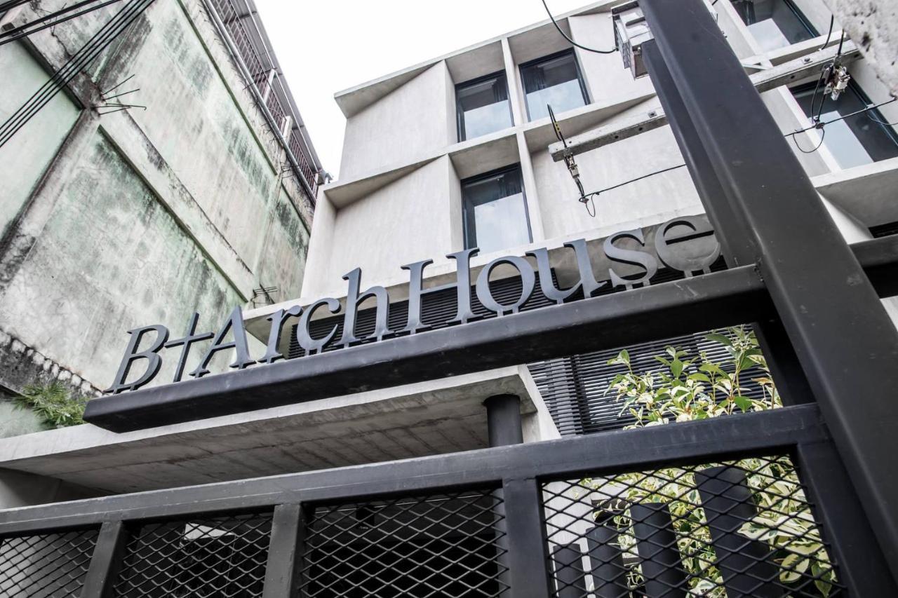 B Arch House And Cafe Ll No Parking Ll Hotel Chiang Mai