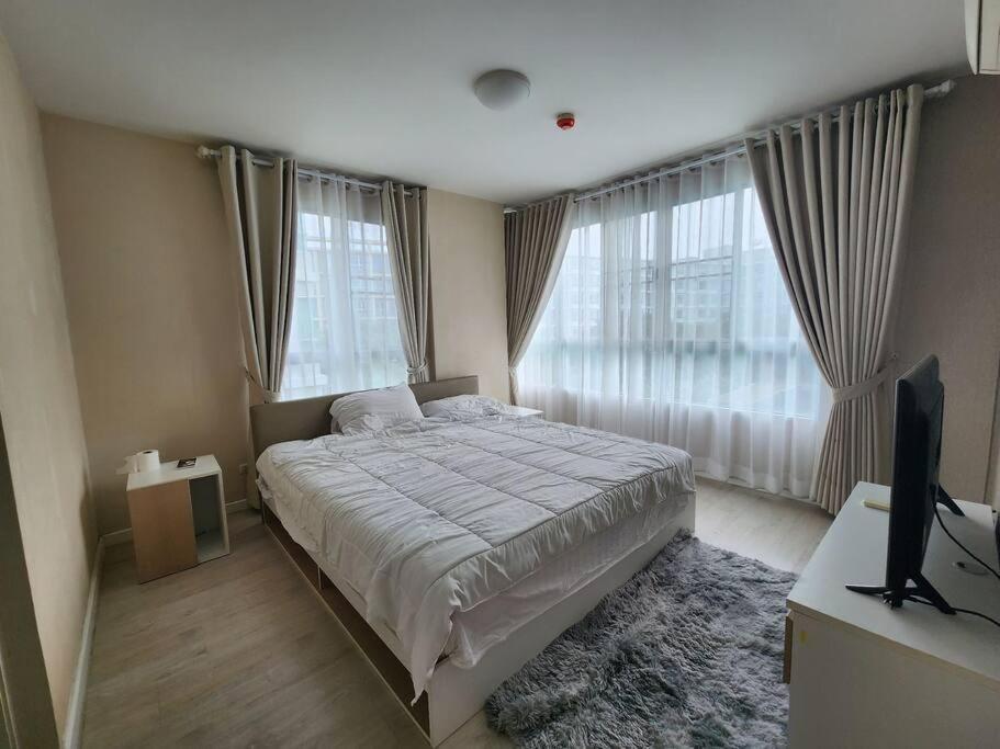 2 Bedrooms 2 Bath Apartment Chiang Mai
