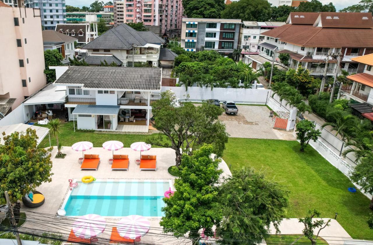 Pink Moon Pool In Quiet Area Of Nimmanhaemin Villa Chiang Mai