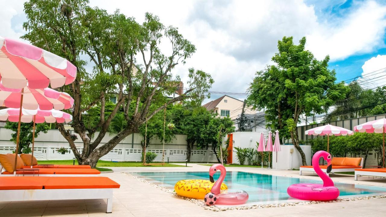 Villa Pink Moon Pool In Quiet Area Of Nimmanhaemin Chiang Mai