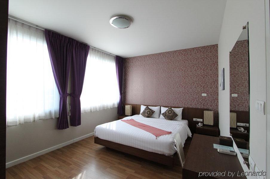 Baiyoke Ciao Hotel 3*