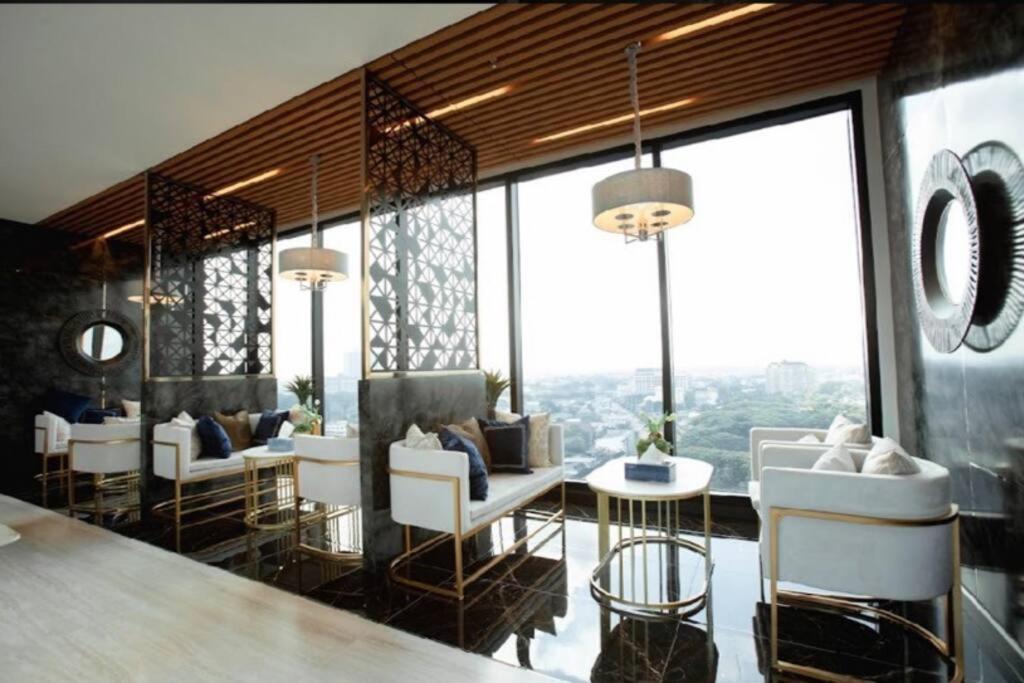 Luxury Astra Sky River