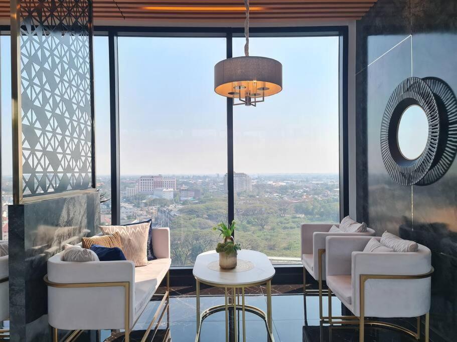 Astra Sky River High Floor,3 Bedrooms 97㎡ 山景房带浴缸 Chiang Mai