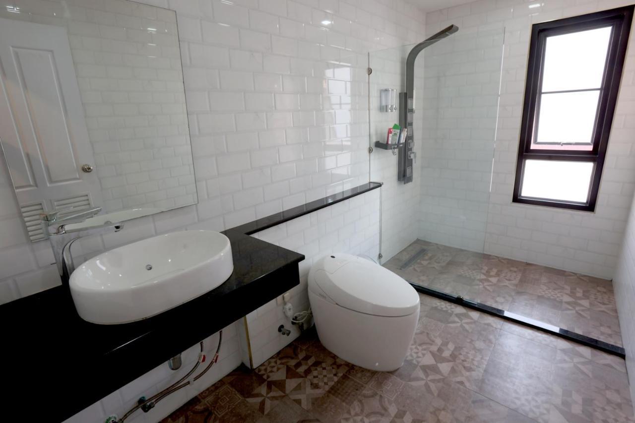 Tartar & Nay Albergue
