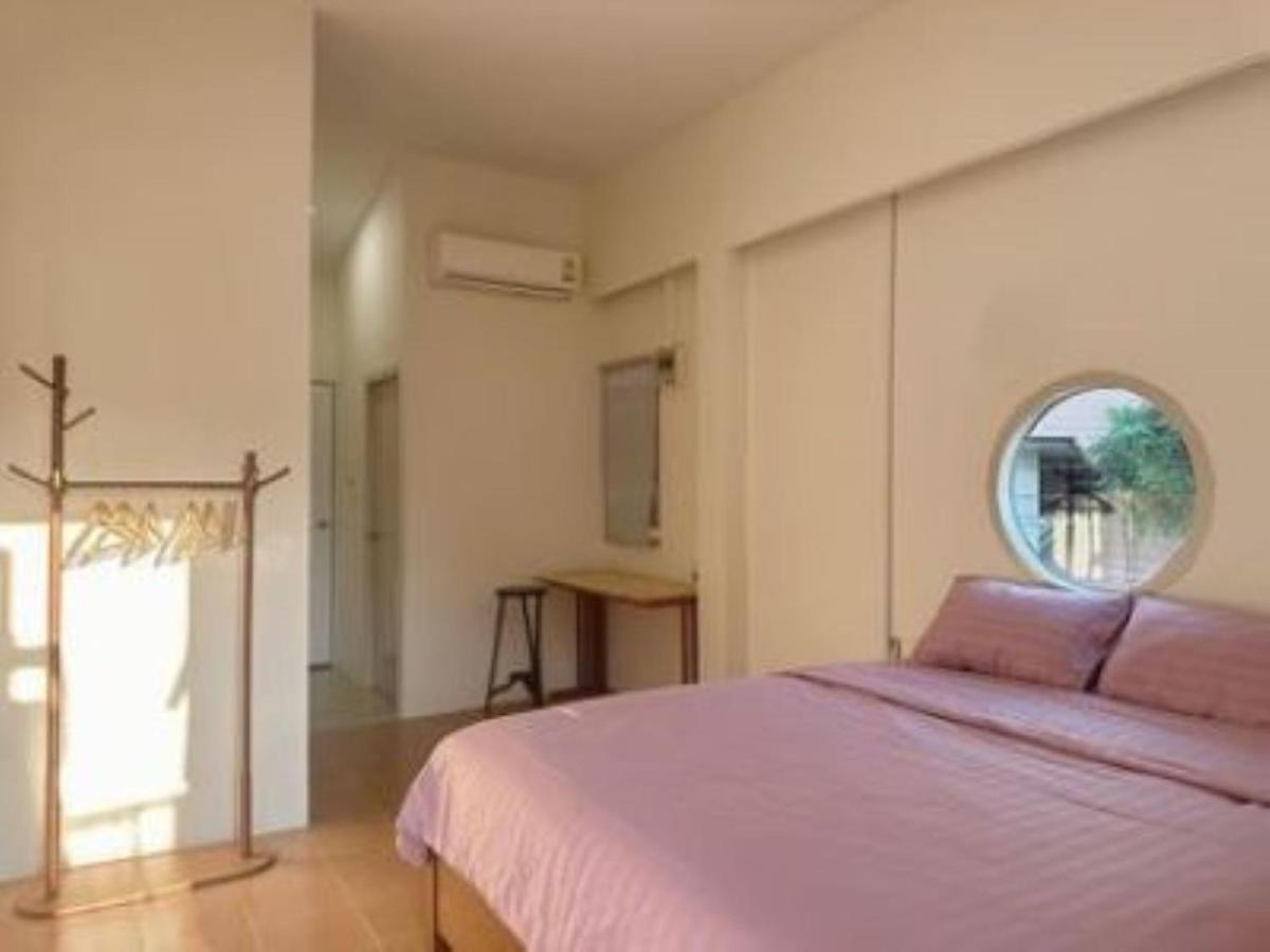 Noon23 Hostel *