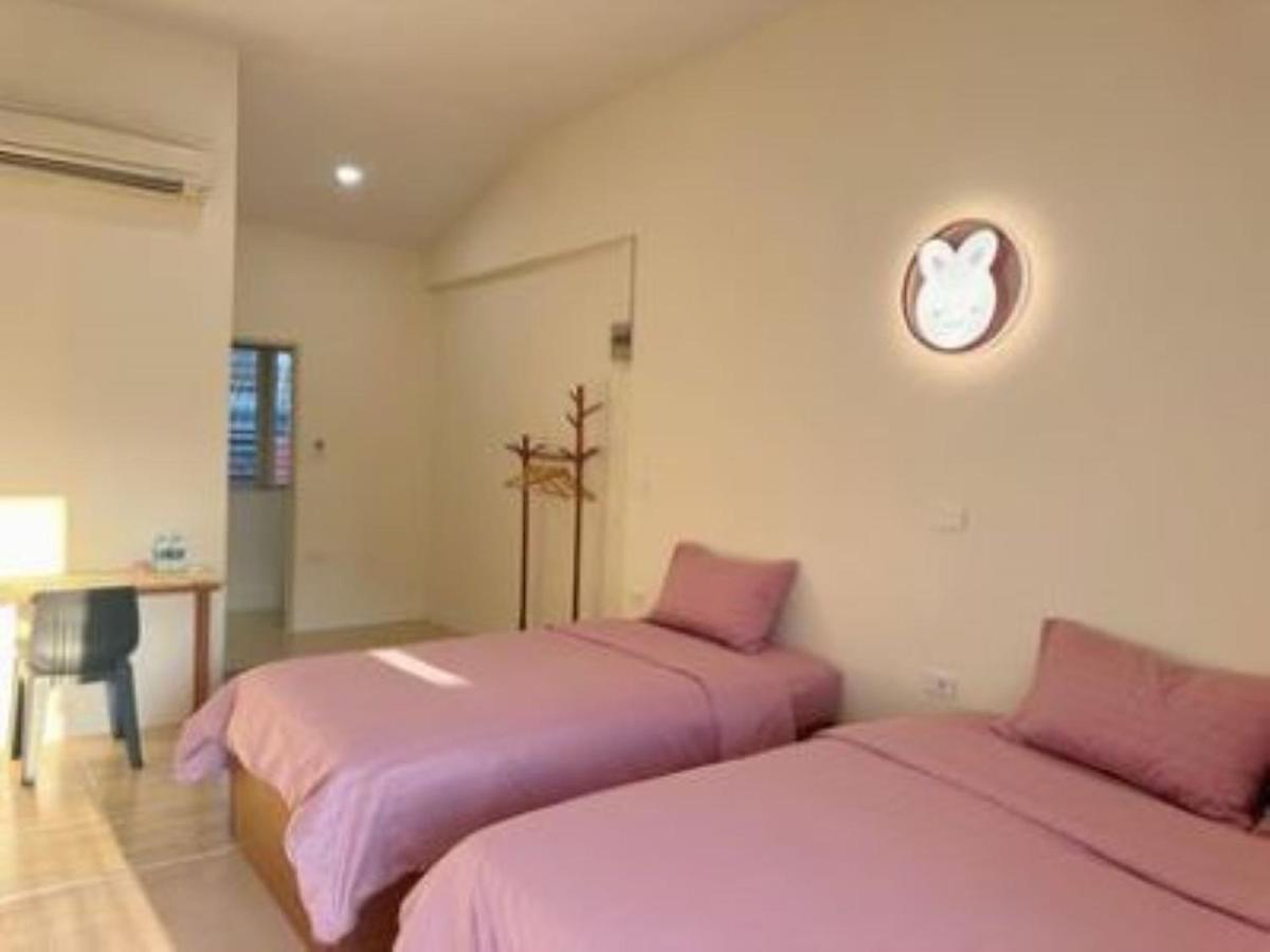 Noon23 Hostel