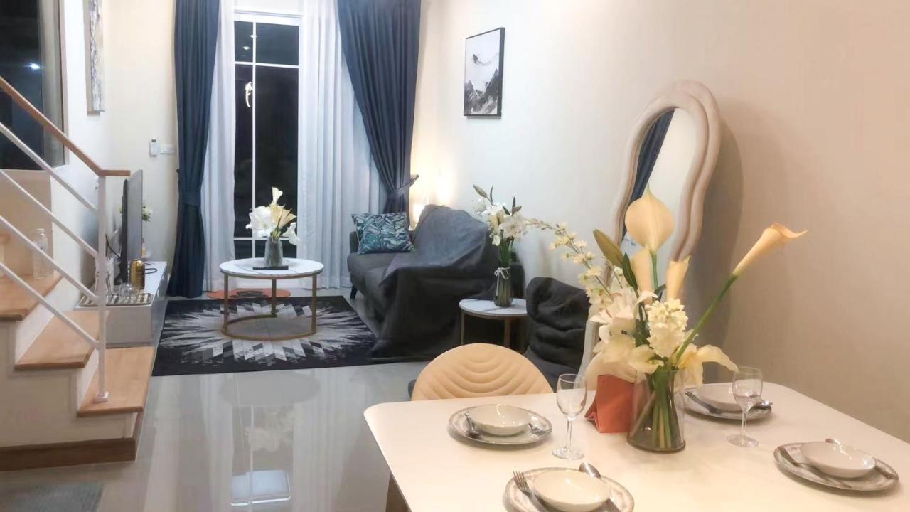 Villa 4 In Golden Town Chiang Mai