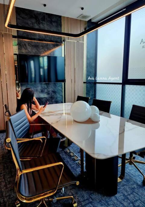 The Astraskyriver Luxurious 2 Full Bedroom - 73 Sqm * Chiang Mai