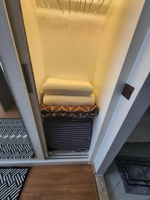 Apartment The Astraskyriver Luxurious 2 Full Bedroom - 73 Sqm *