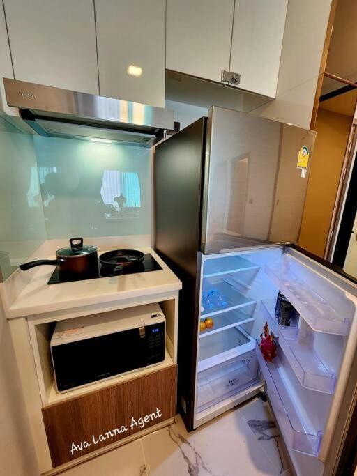 Apartment The Astraskyriver Luxurious 2 Full Bedroom - 73 Sqm Chiang Mai