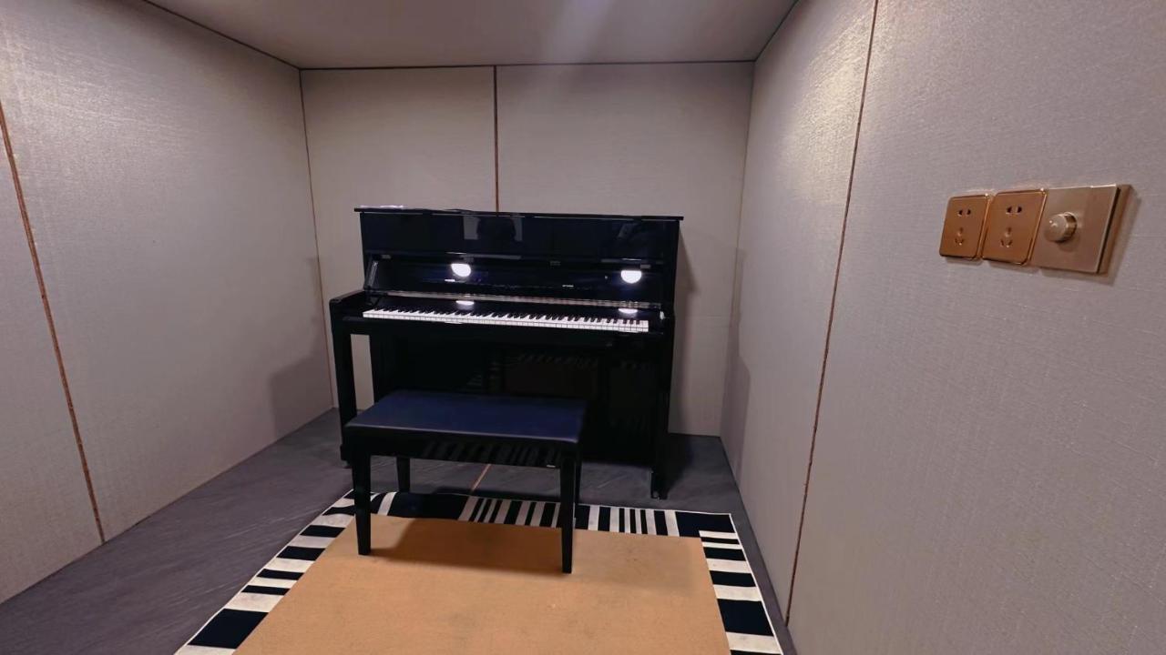 高层泳池公寓 Wifi可用