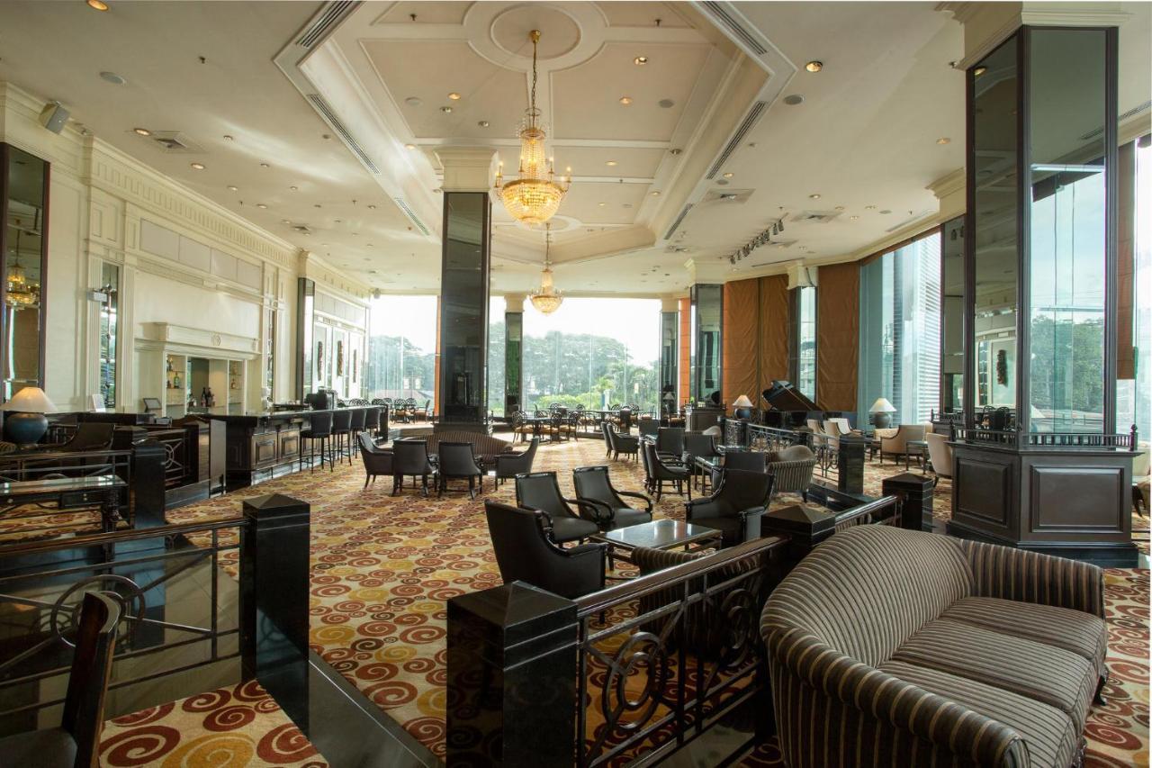 Centara Riverside 4*