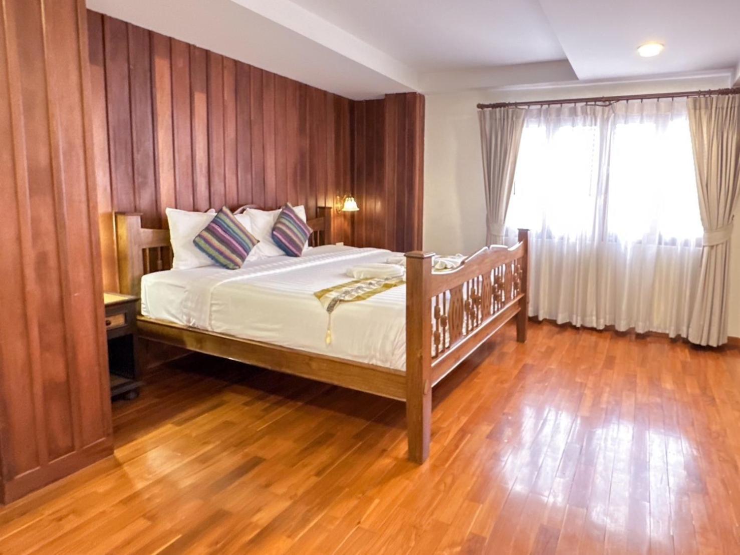 Guest house Rustic River Boutique