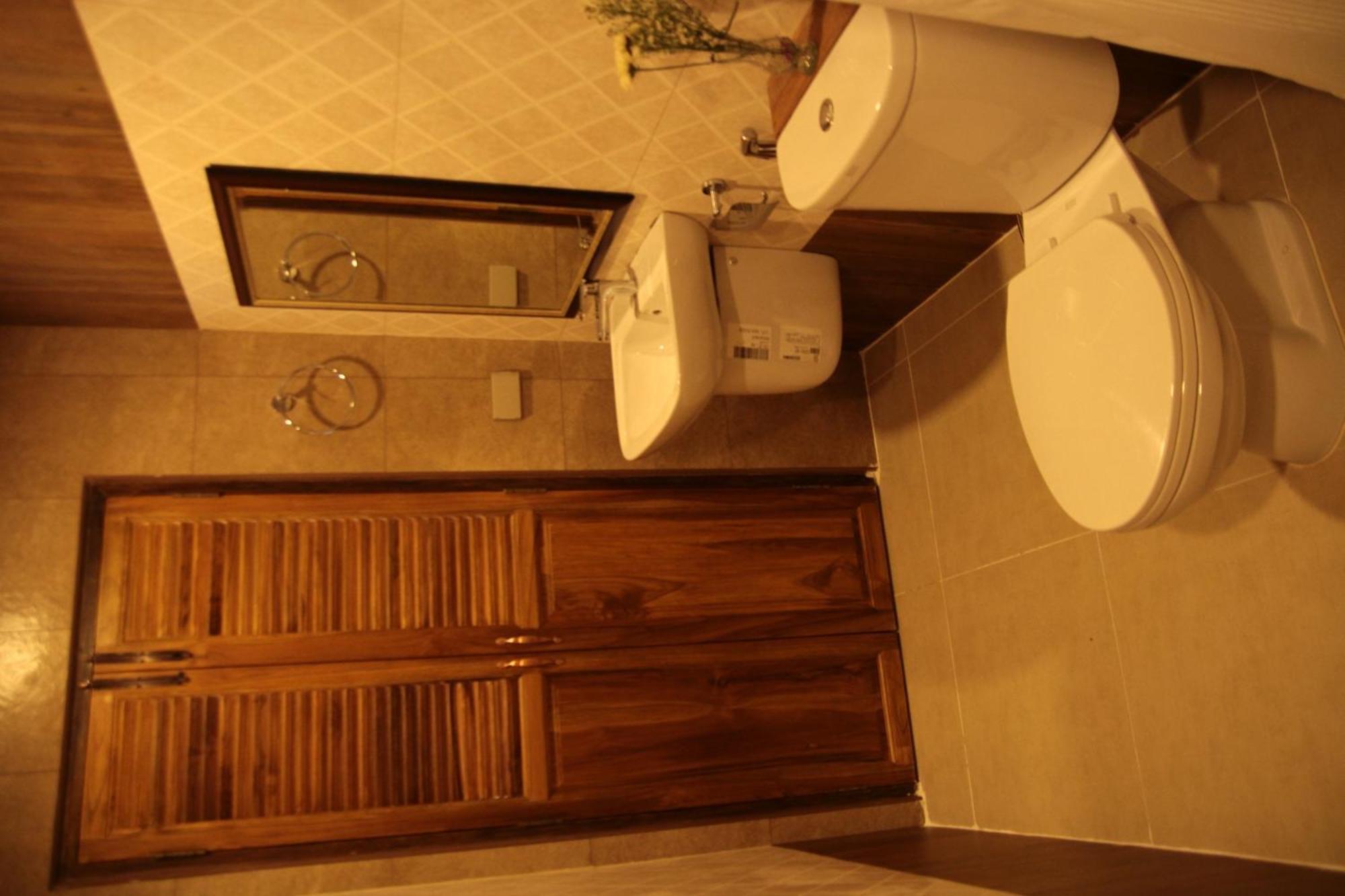 Rustic River Boutique 3*