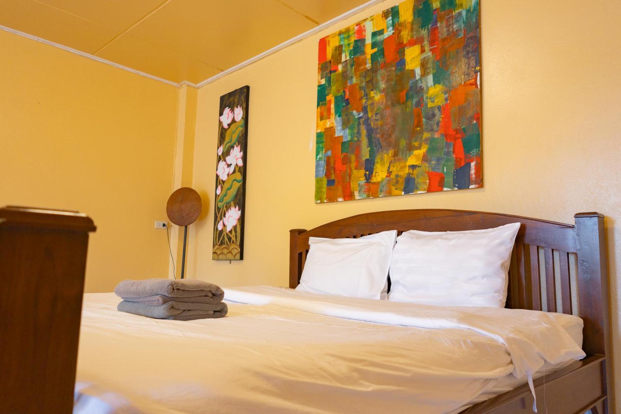 Go Thapae - โก อินน์​ ท่าแพ Hotel 3*