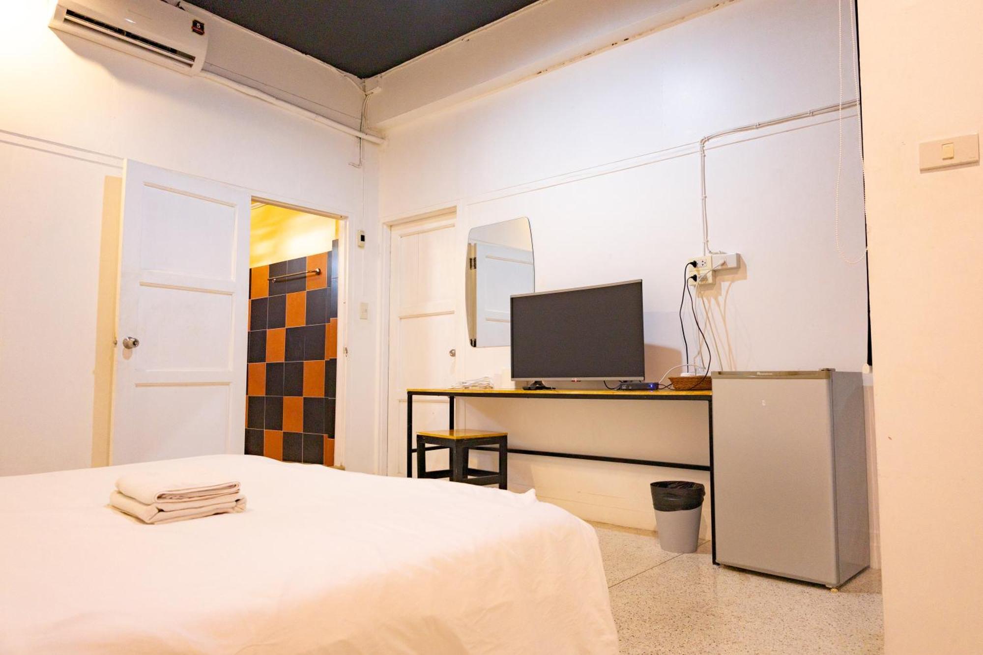 Go Thapae - โก อินน์​ ท่าแพ Hotel Chiang Mai