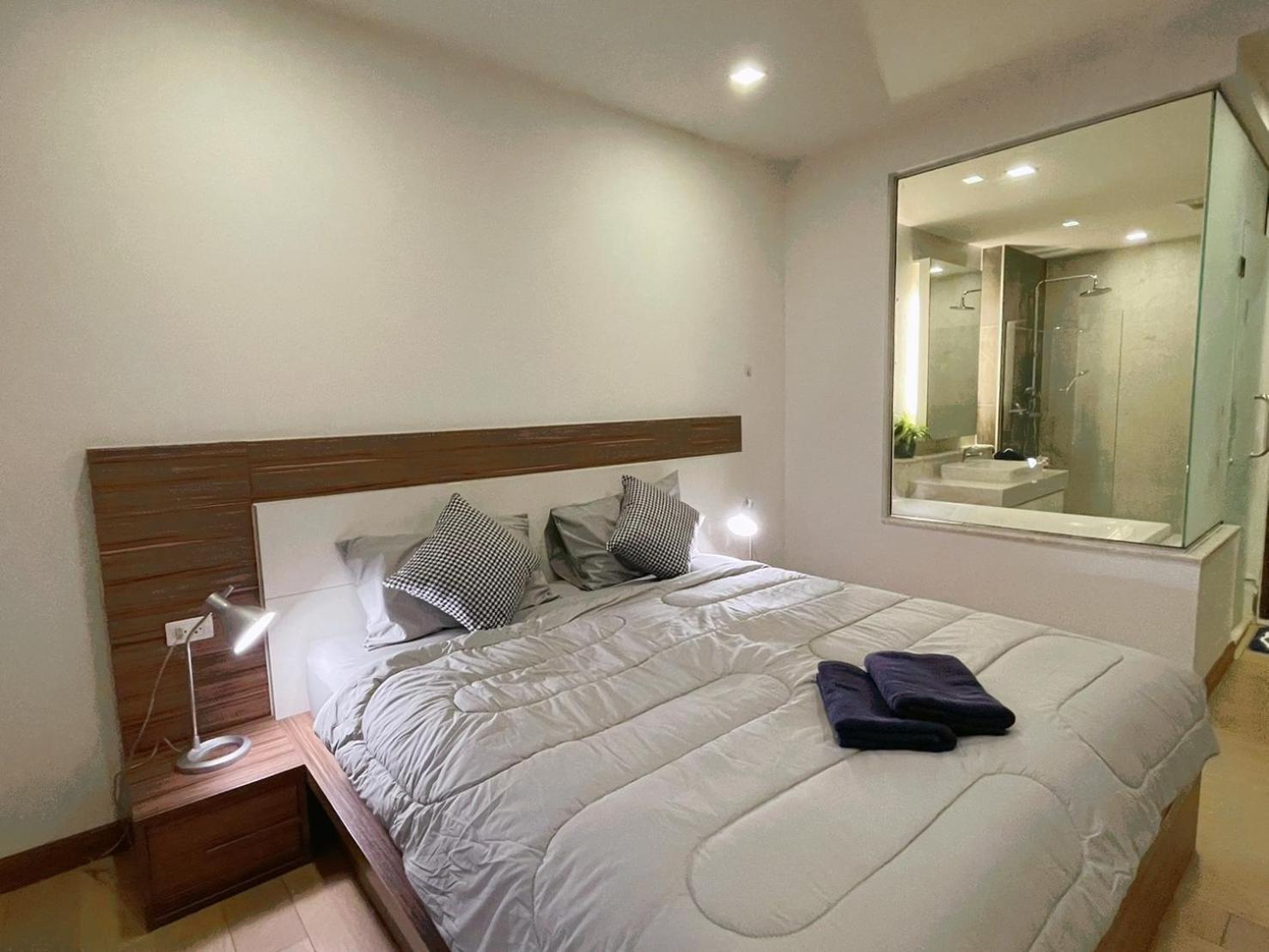 Apartment The Astra Luxury In Town