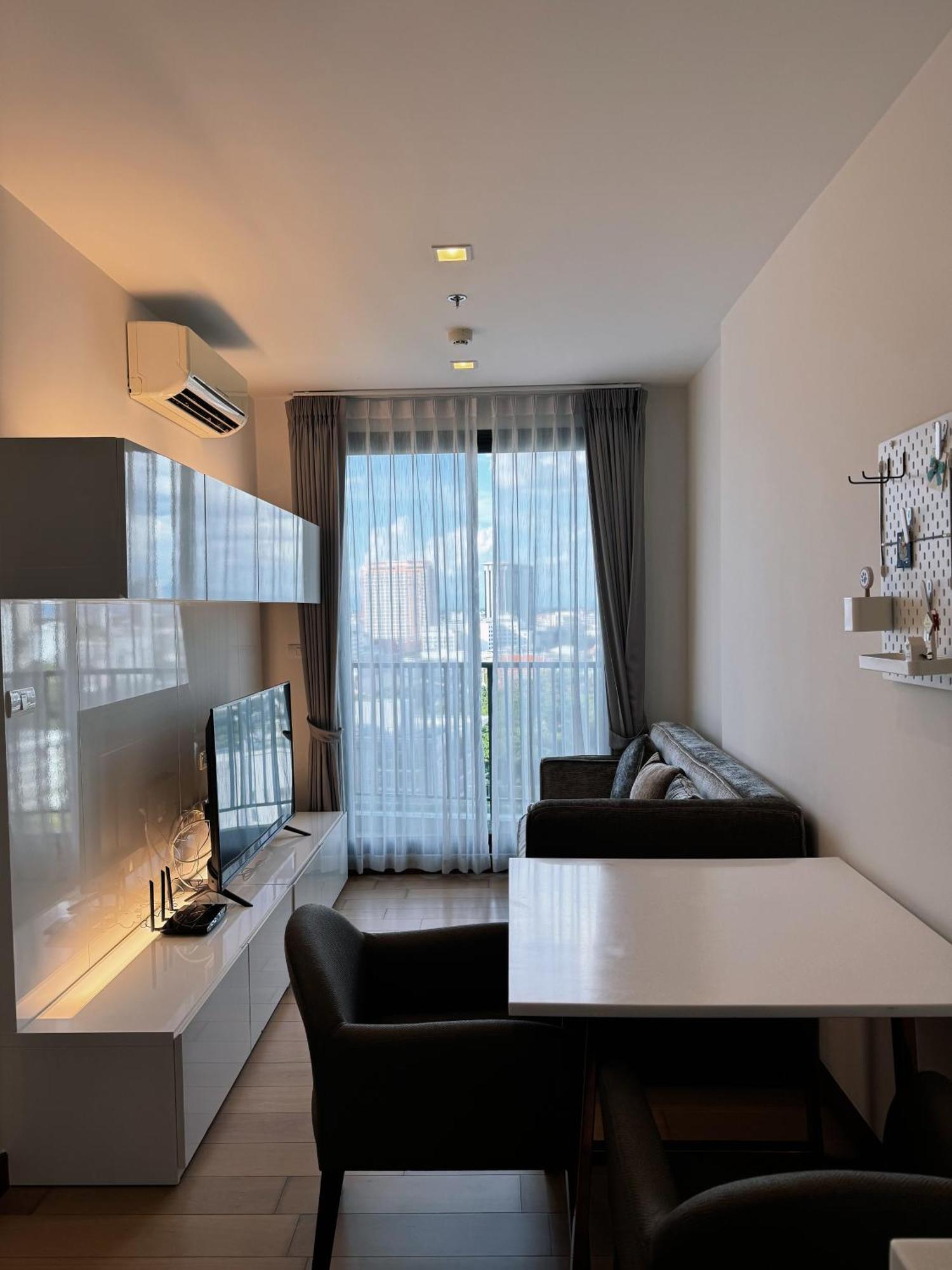 Astra 豪华公寓 Free Wifi&桑拿&顶楼景观游泳池&健身房 Apartment *