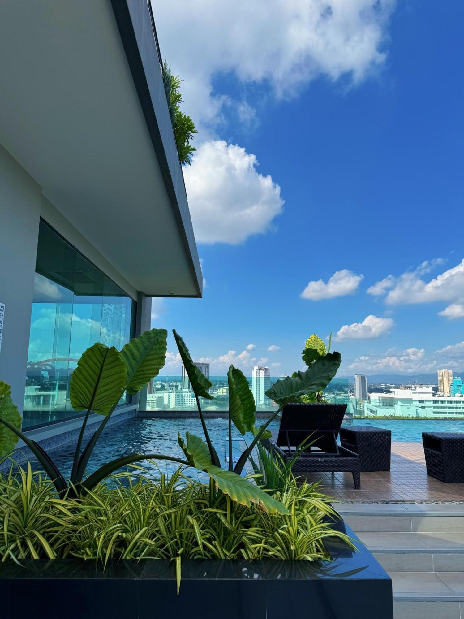Apartment Astra 豪华公寓 Free Wifi&桑拿&顶楼景观游泳池&健身房