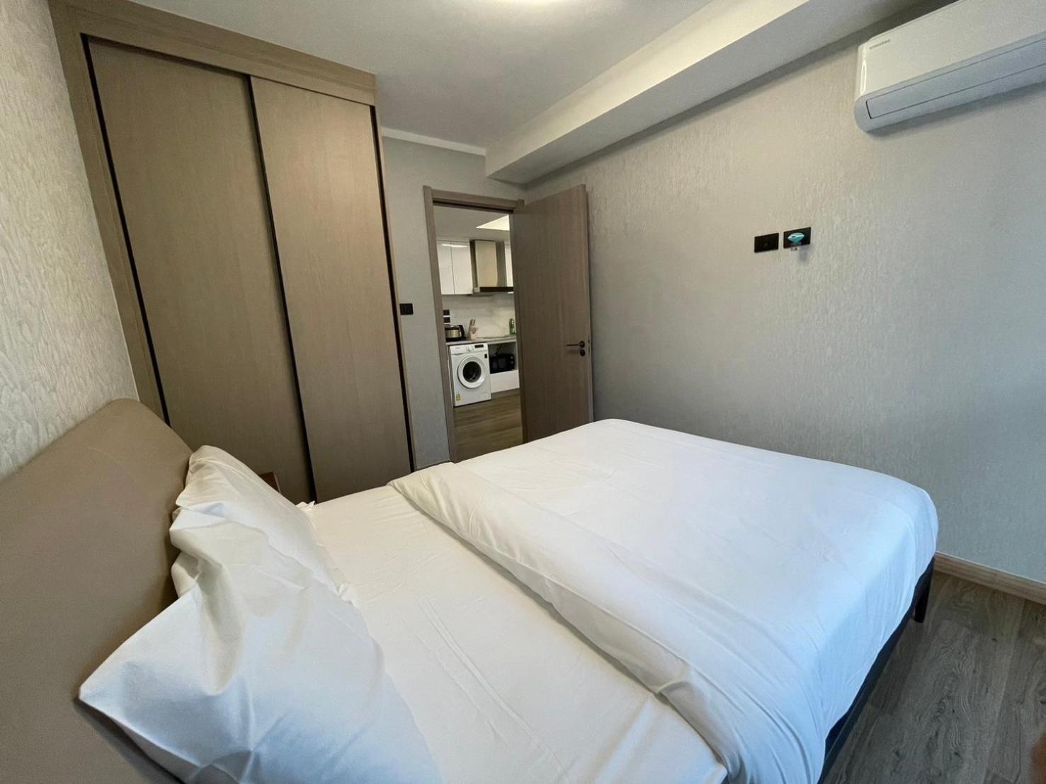 The One Apartment *
