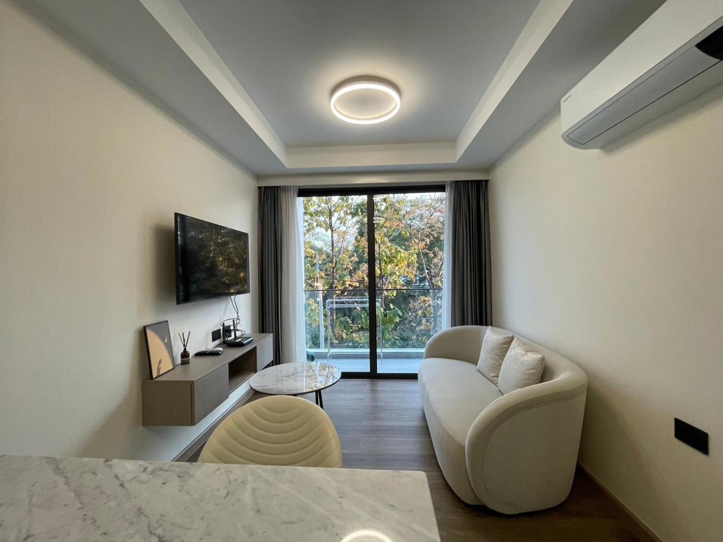 The One Apartment *