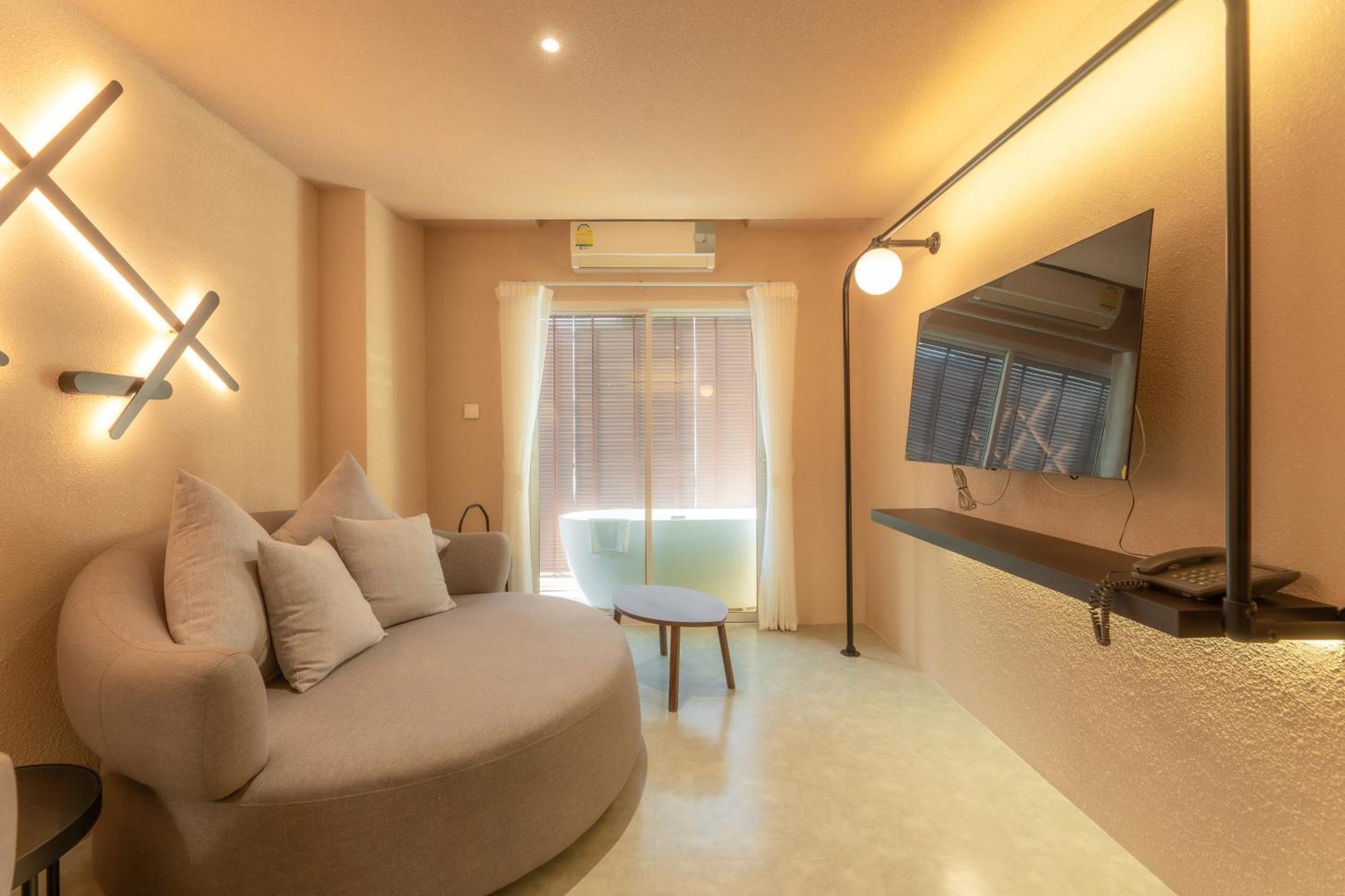 Mai Hotel