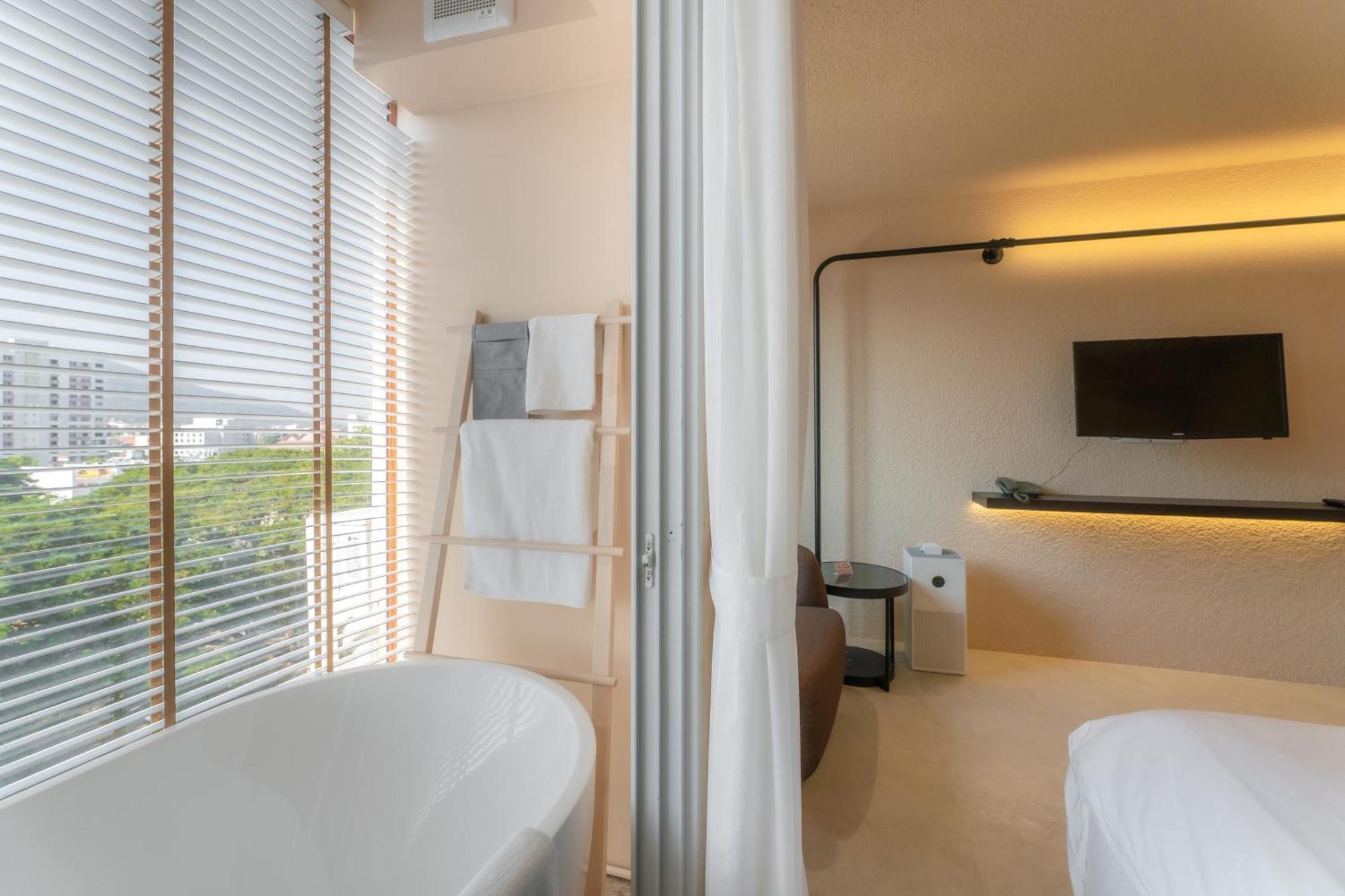 Mai Hotel