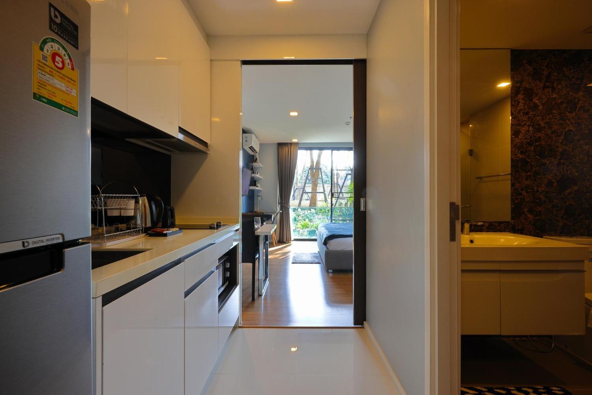 Luxury Modern Garden View Apartment