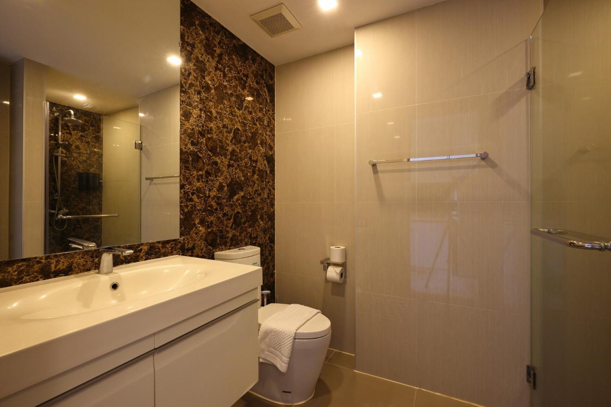Luxury Modern Garden View Apartment Chiang Mai