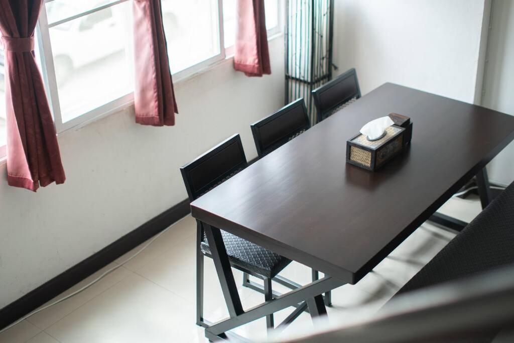 Apartment Private 3 Bedroom Townhome In Of Cm Near Old *