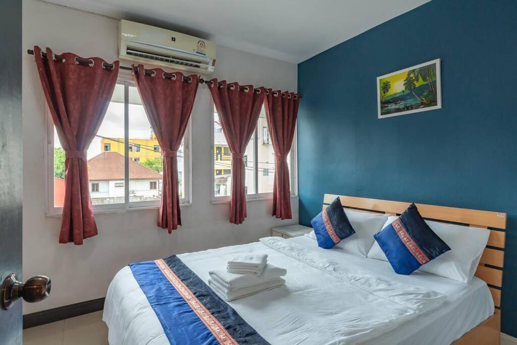 Apartment Private 3 Bedroom Townhome In Of Cm Near Old Chiang Mai