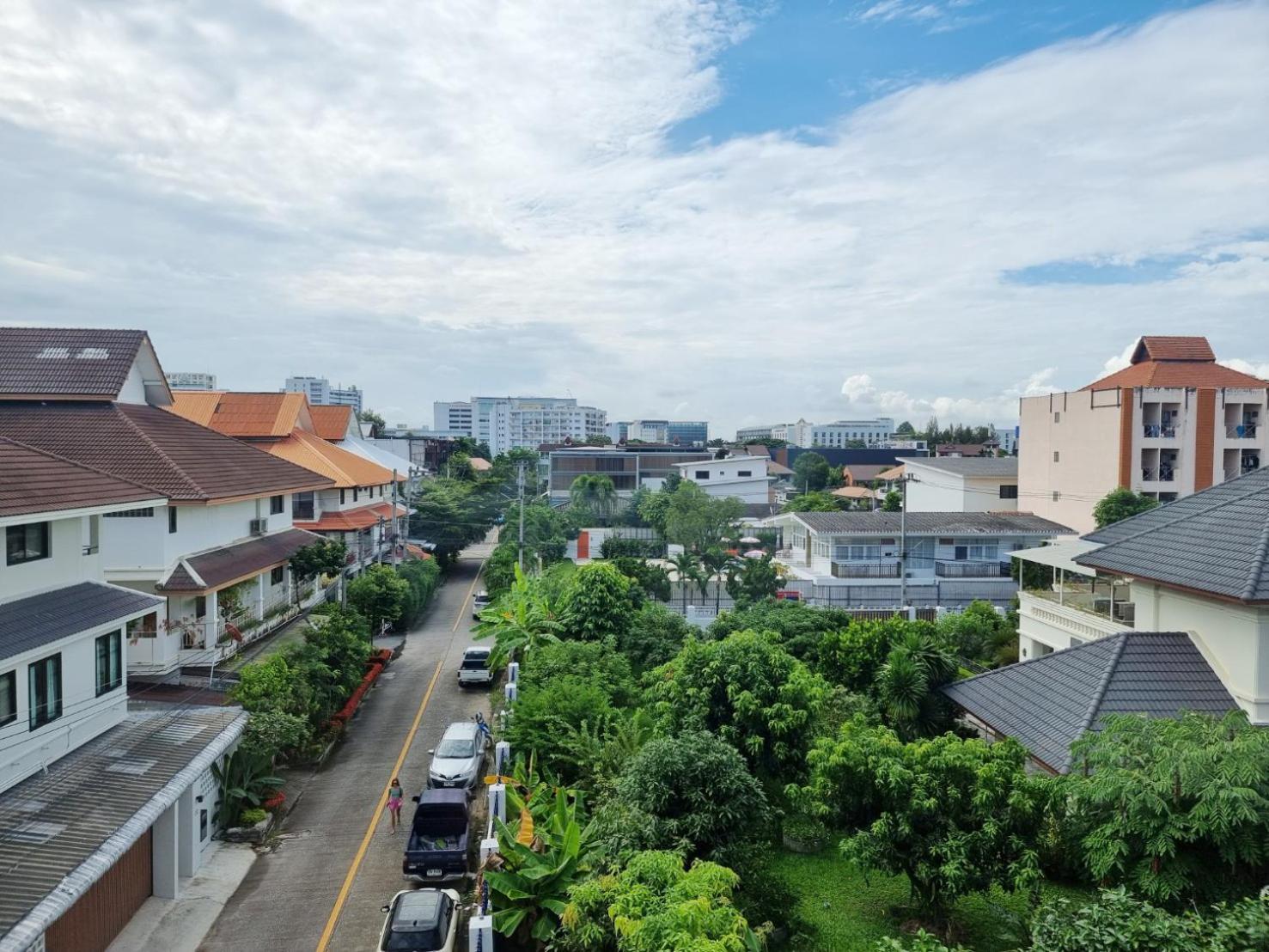 Lazyday In Nimman Chiang Mai