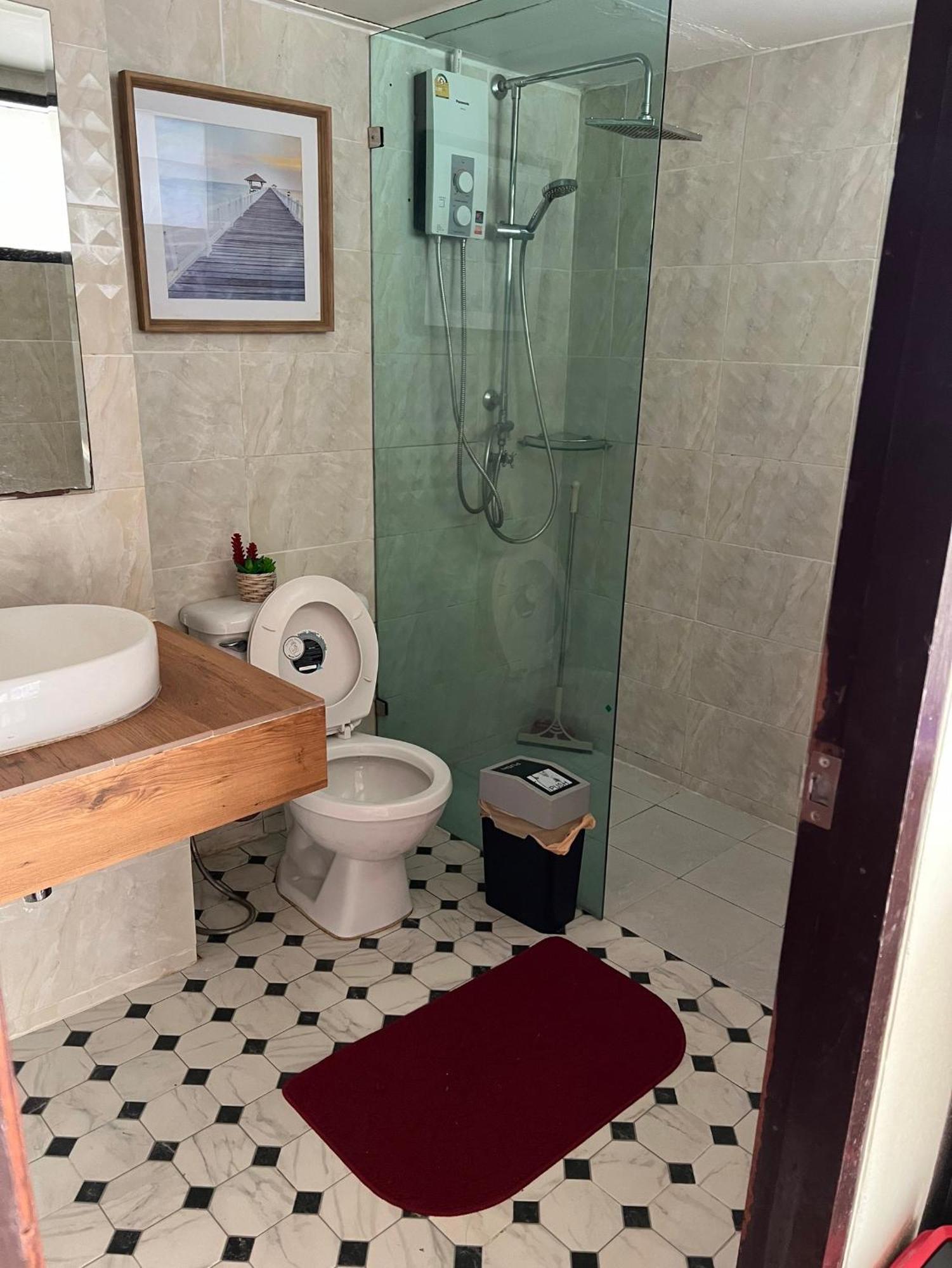 เรือนคำทาวเวอร์ Apartment Chiang Mai