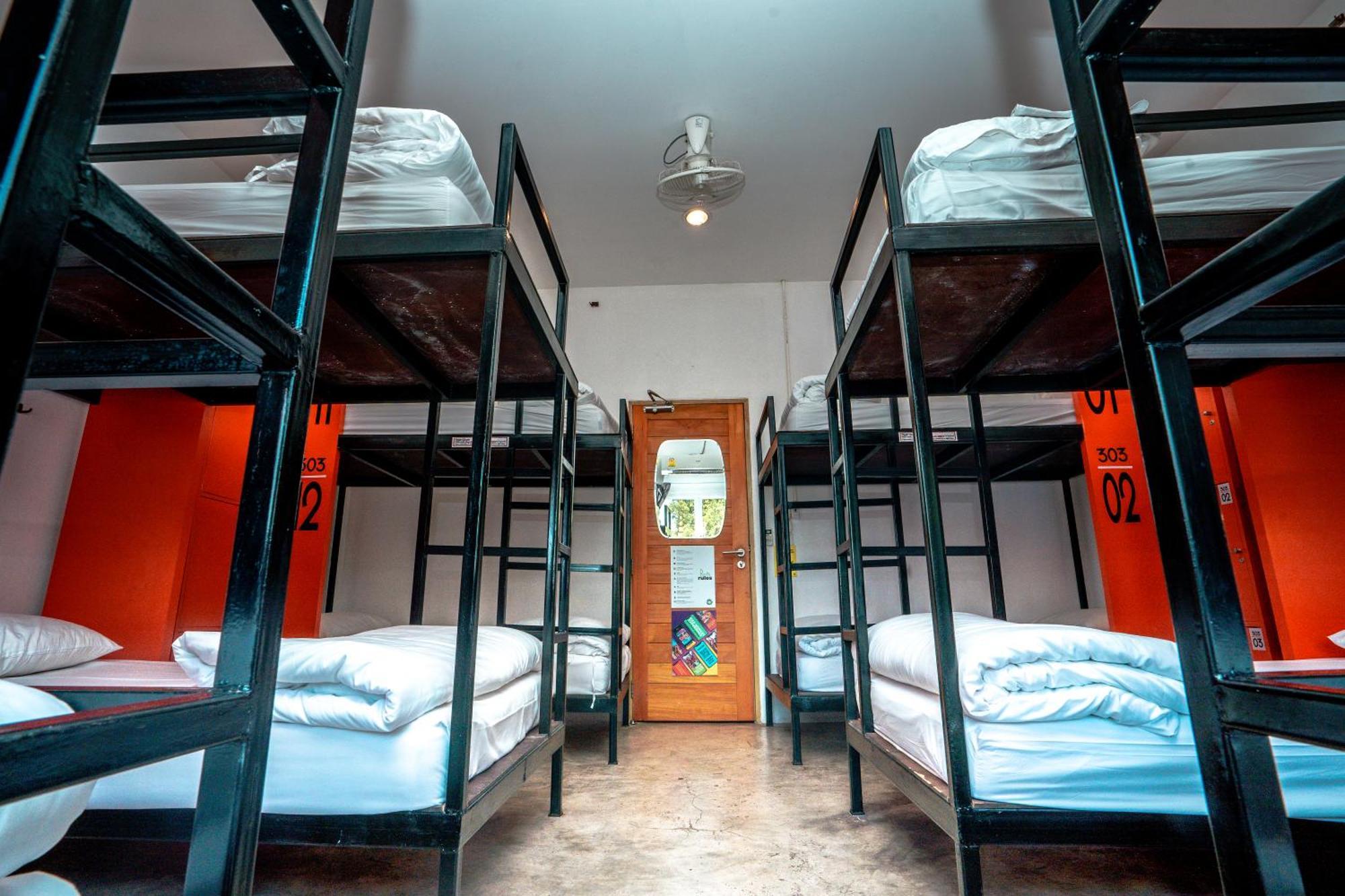 Mad Monkey Chiang Mai