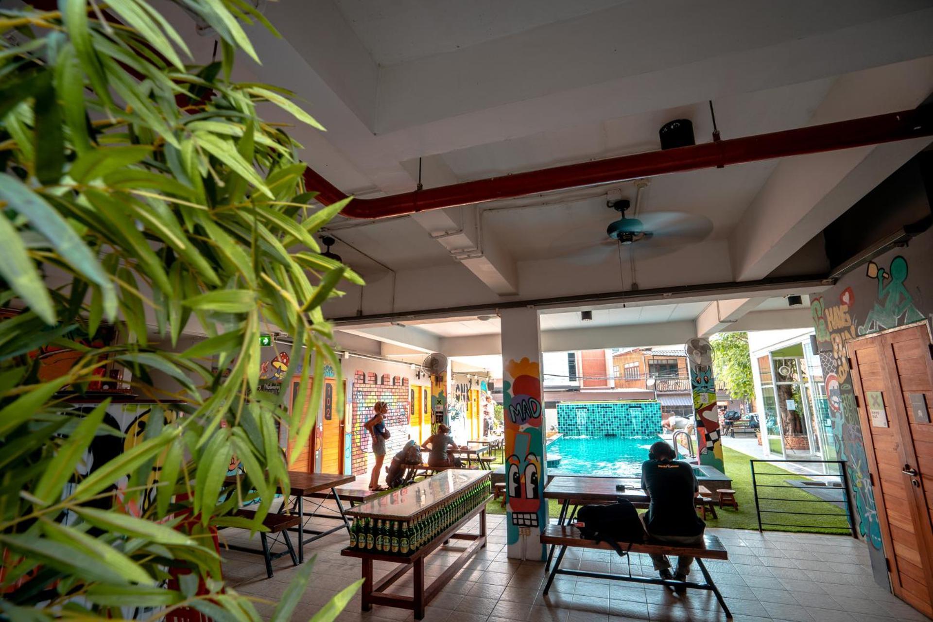 Hostel Mad Monkey *