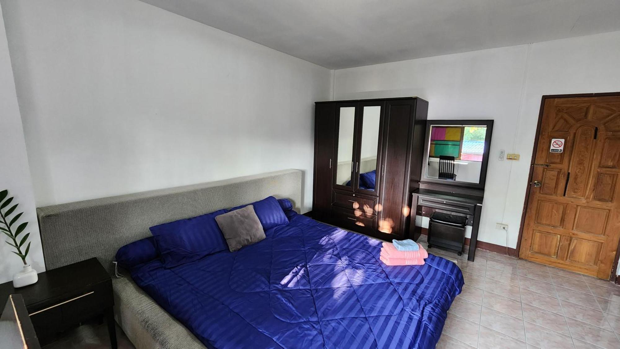 Accommodatie bij particulieren Comfy And Spacious Room, Close To The Royal Park Rajapruek *