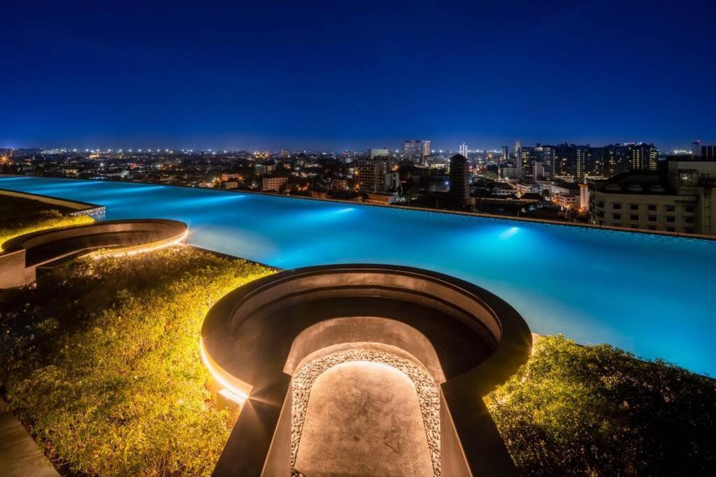 Apartment The Astra Sky River Melissa Chiang Mai