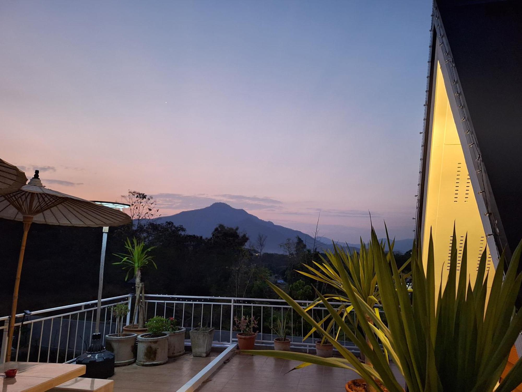 Homestay Lala's House@mae On *