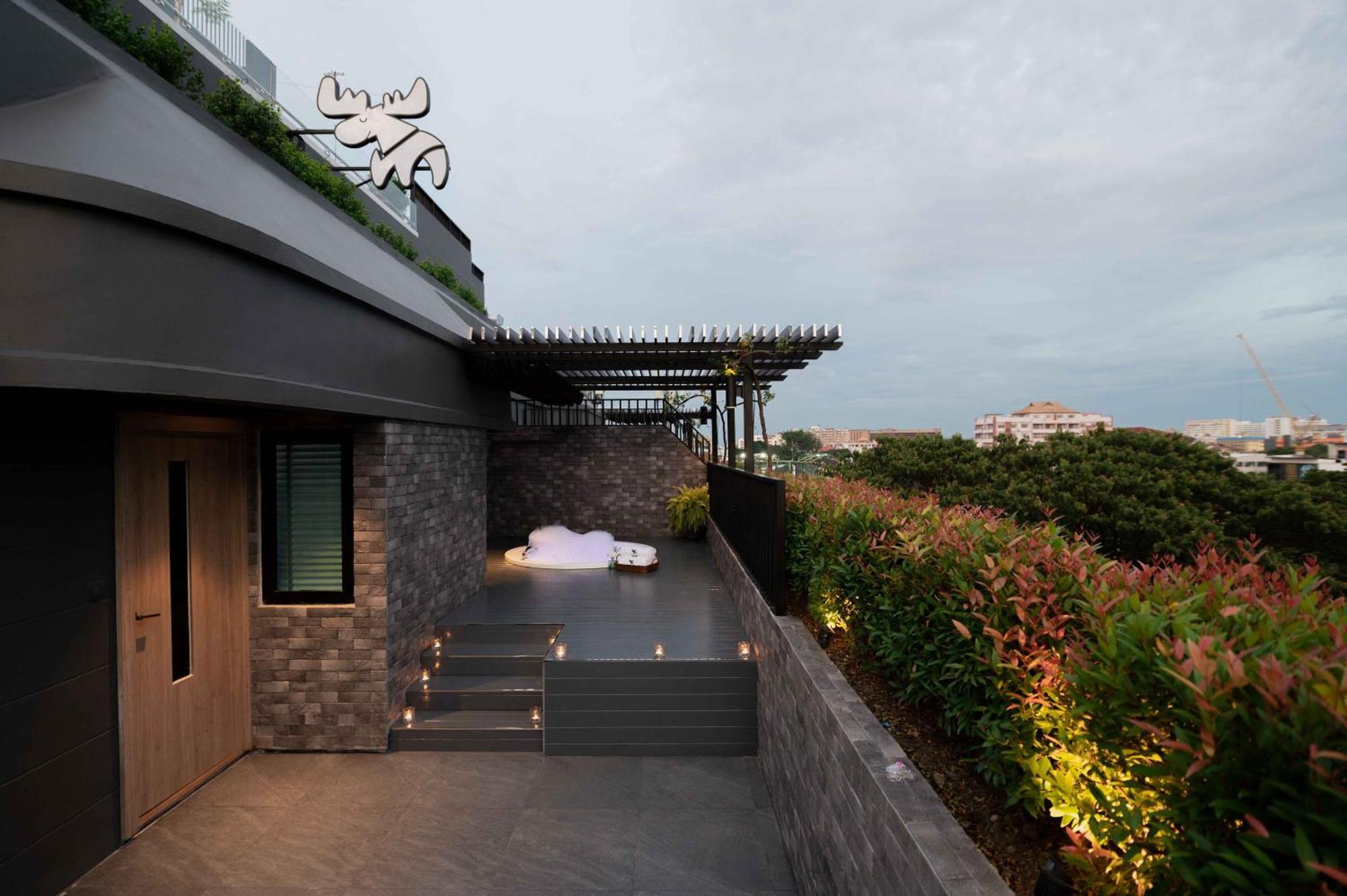 Moose Nimman Hotel