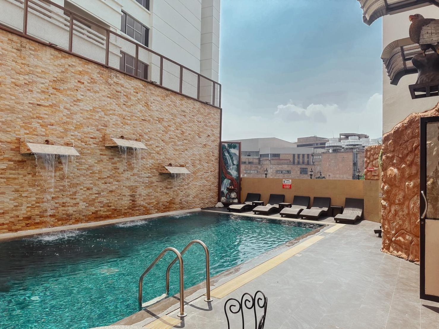 De Khuvieng Hotel