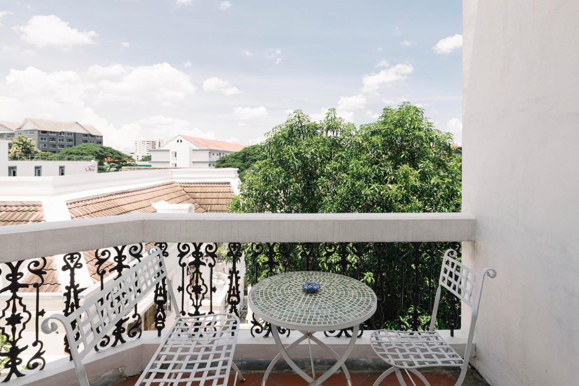 At Niman Hotel 4*