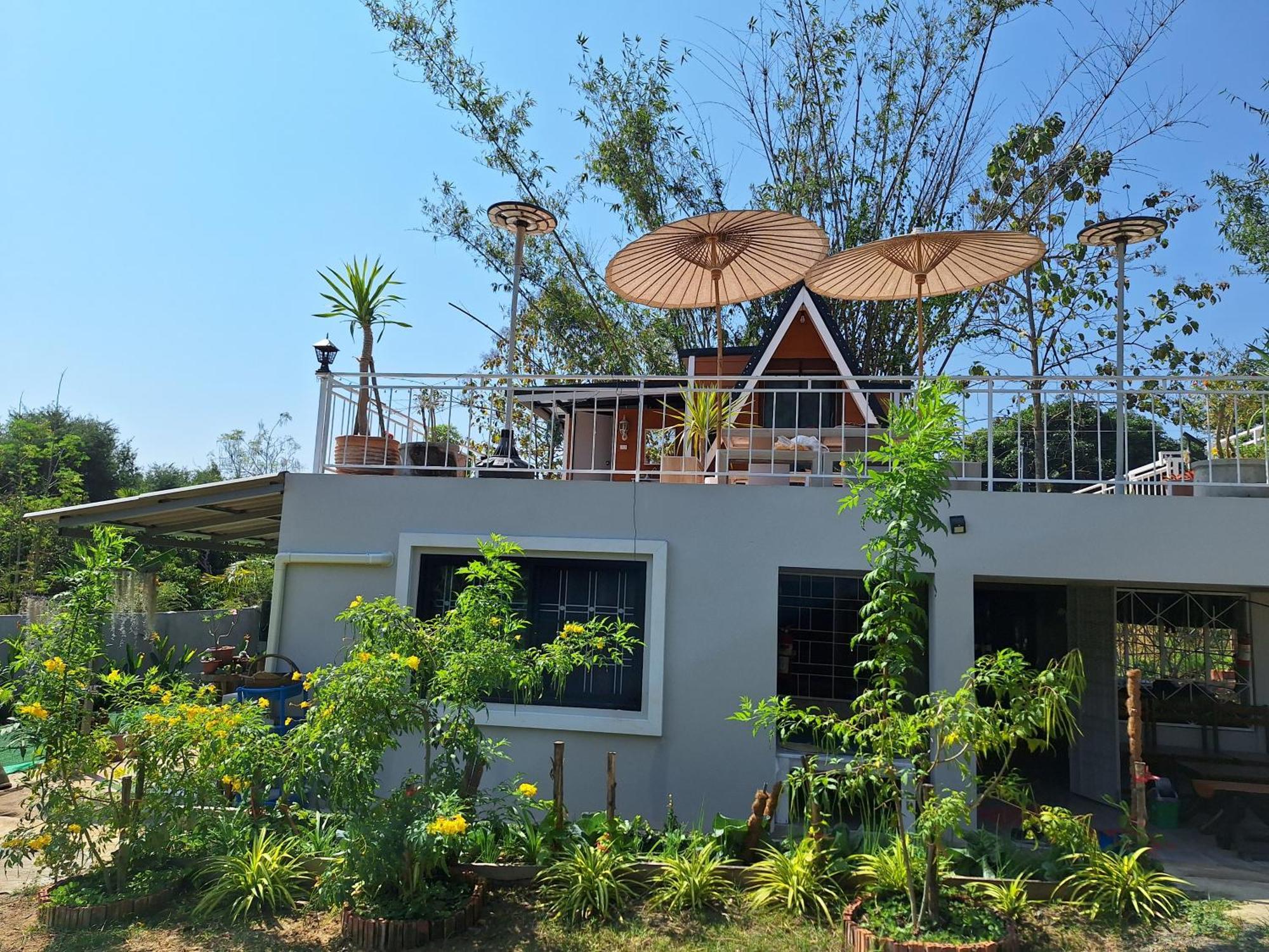Lala's House@mae On *