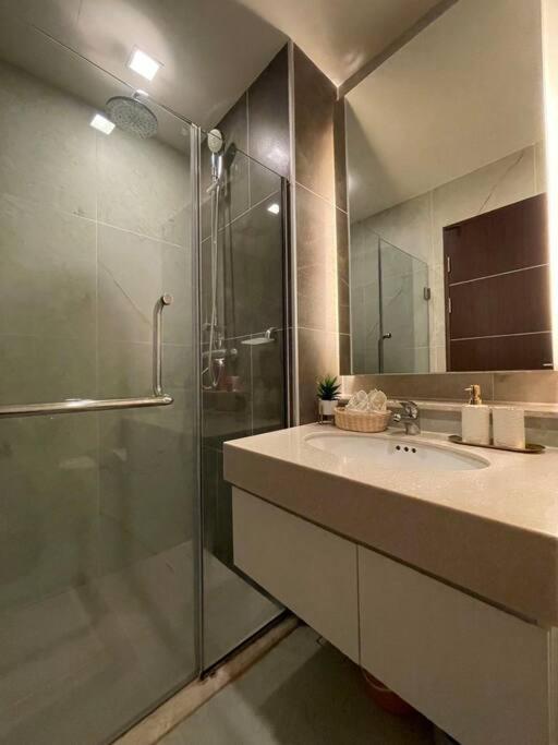 Luxury And Modern In - Astra Pangsapuri *