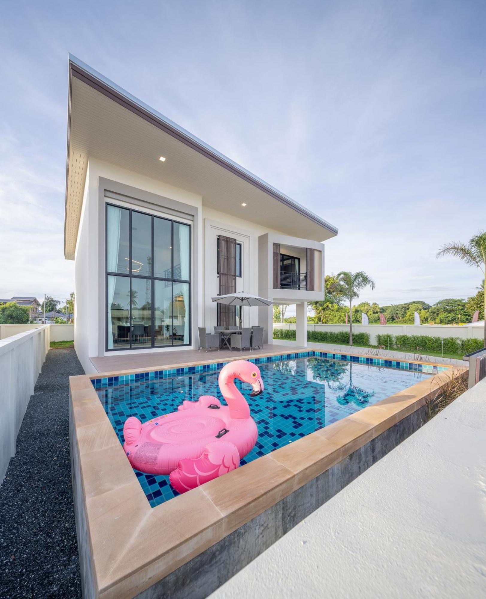 Luxury Pool 3 Bedrooms 5kms To Festival Chiang Mai