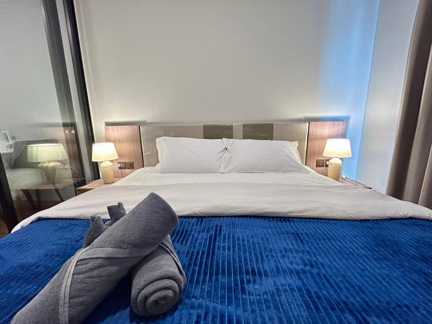 Luxury Astra Sky River *